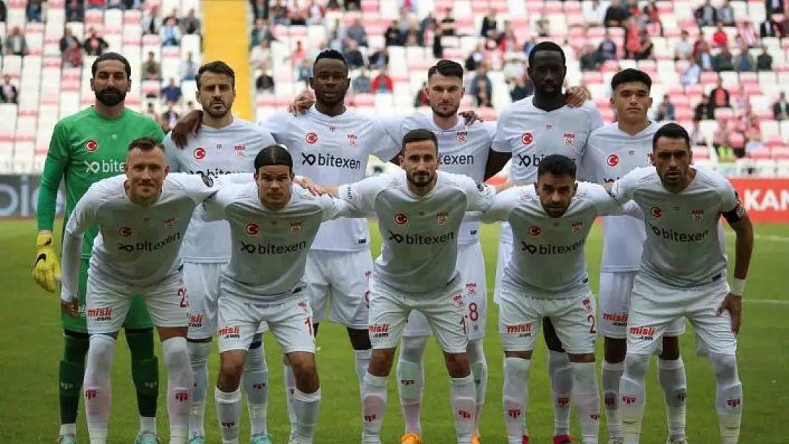 'Sivasspor´da 9 futbolcunun sözleşmesi bitti'