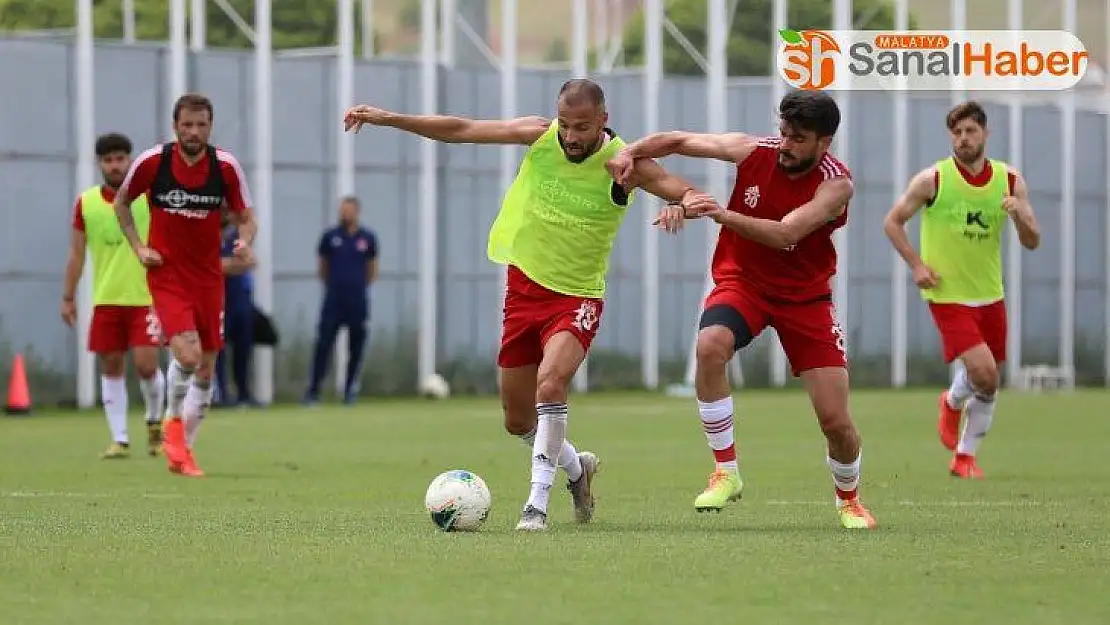 Sivasspor'da Denizlispor mesaisi sürüyor
