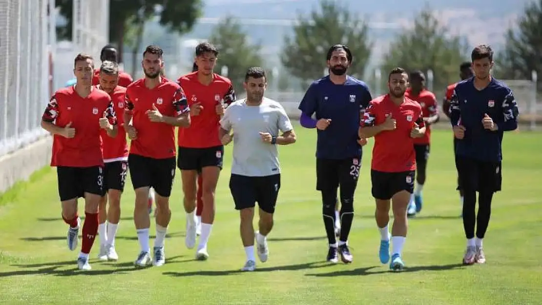 'Sivasspor´da Fatih Karagümrük mesaisi başladı'