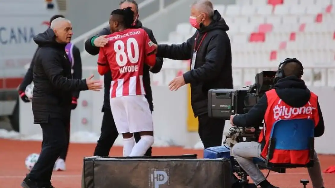 'Sivasspor´da Kayode´den şok tepki!'