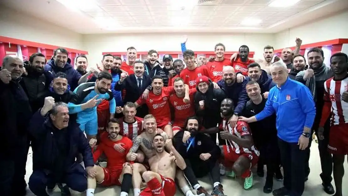 'Sivasspor´dan soyunma odasında galibiyet pozu!'