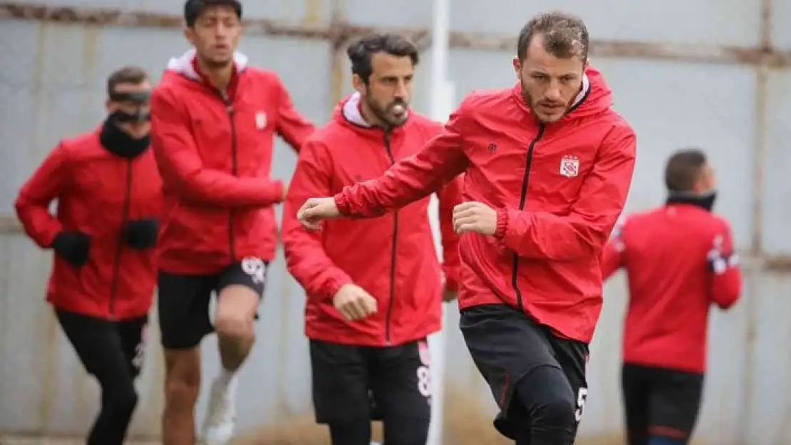 'Sivasspor, Esenler Erok maçı hazırlıklarına başladı'