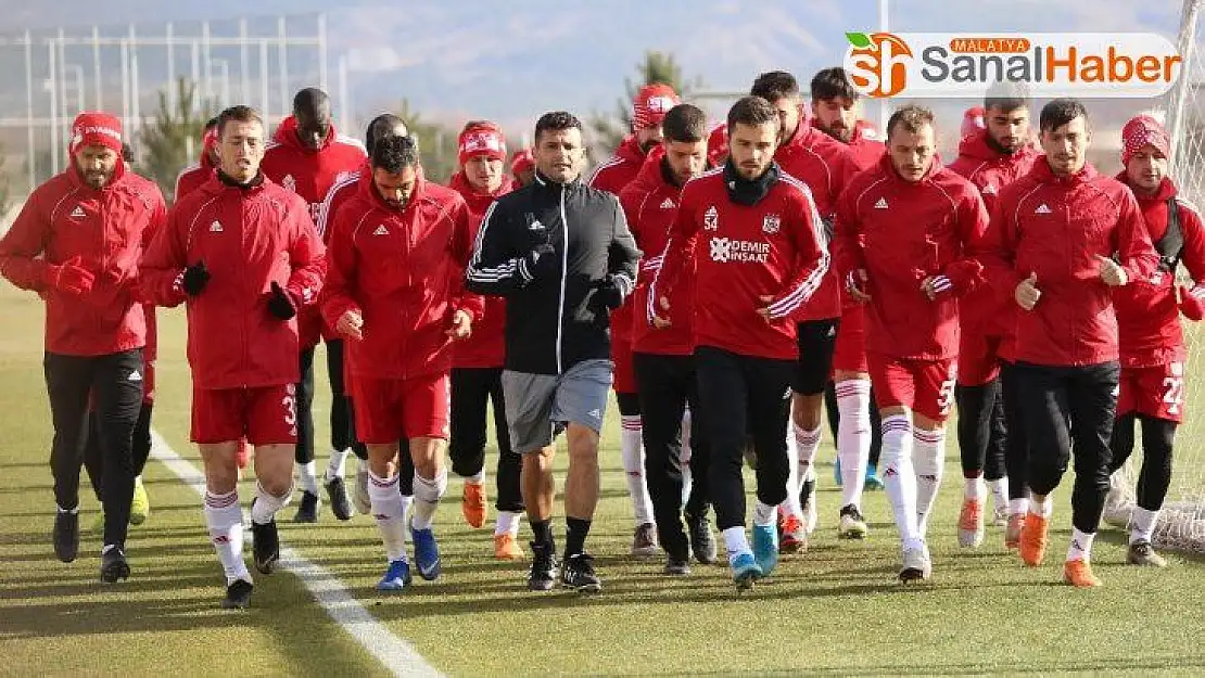 Sivasspor, Fenerbahçe'ye hazırlanıyor