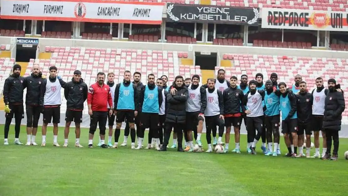 'Sivasspor gazeteciler gününü kutladı'