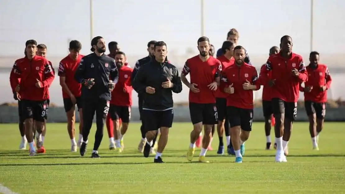 'Sivasspor hazırlıklarını Antalya´da sürdürüyor'