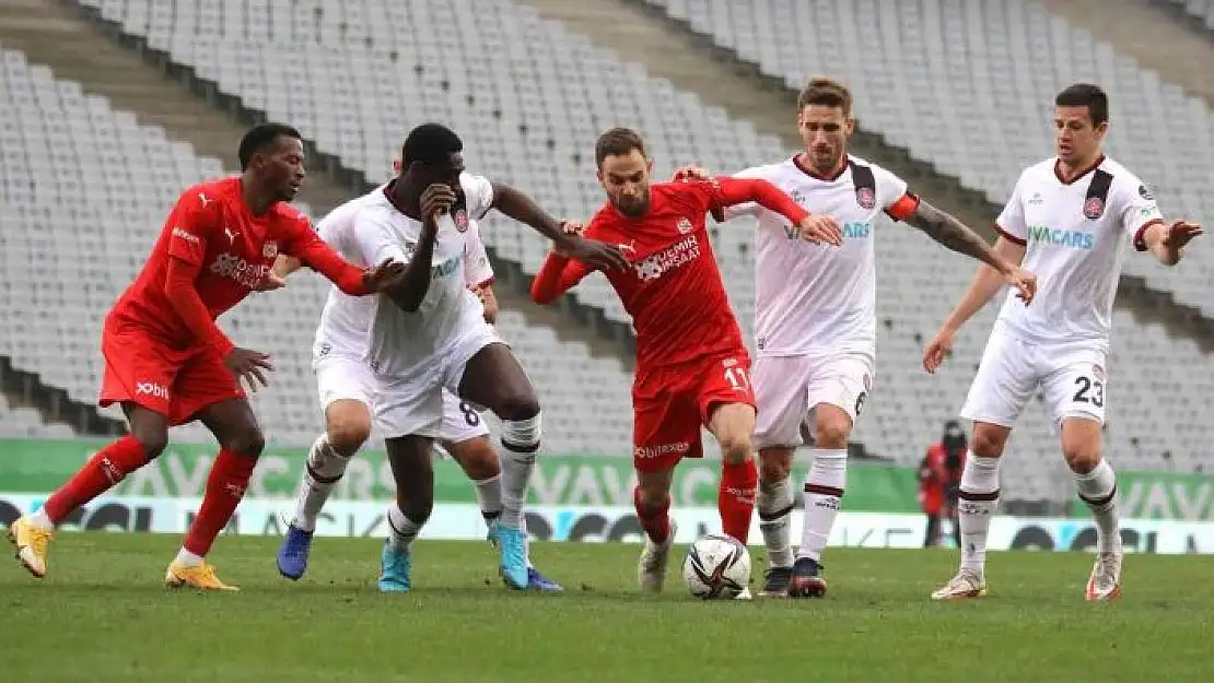 'Sivasspor ile Fatih Karagümrük yarı final için mücadele edecek'