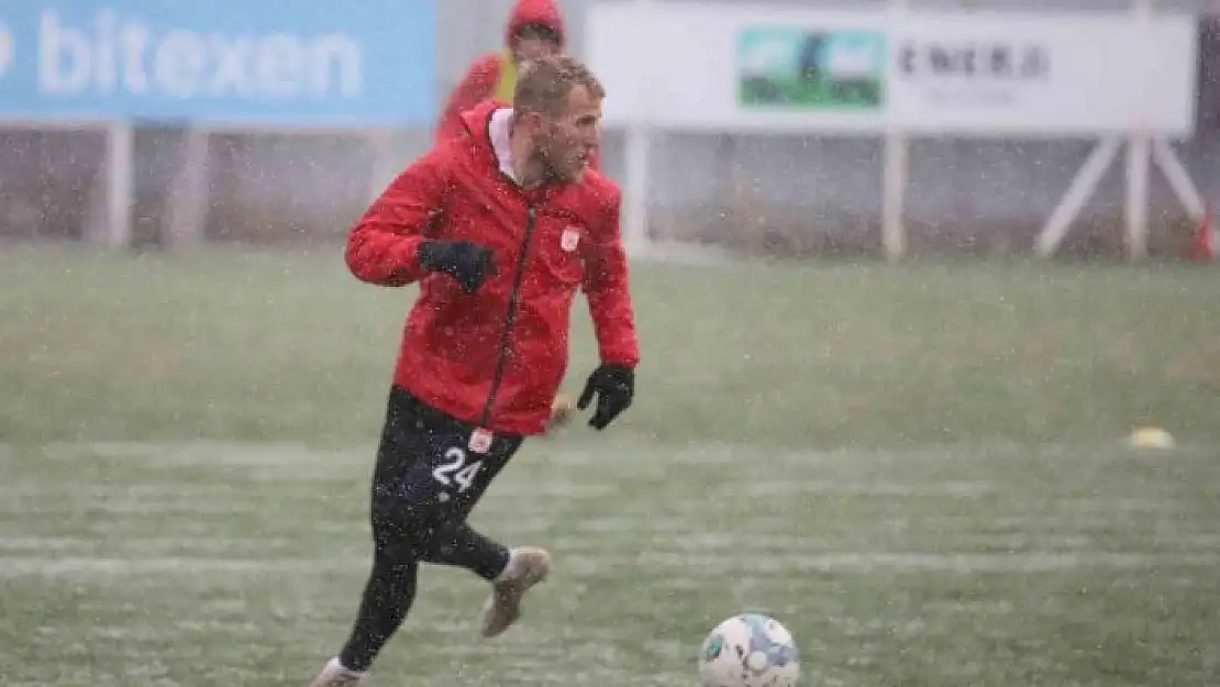'Sivasspor kar altında çalıştı'