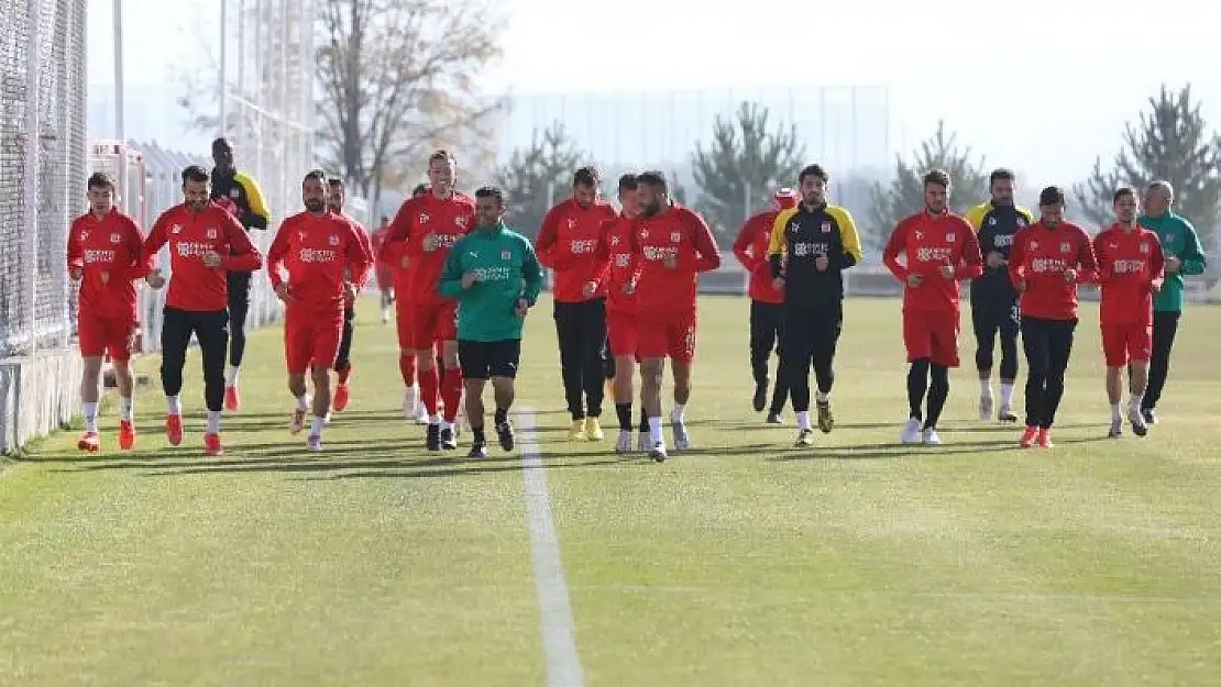 'Sivasspor, Karagümrük maçının hazırlıklarını sürdürüyor'