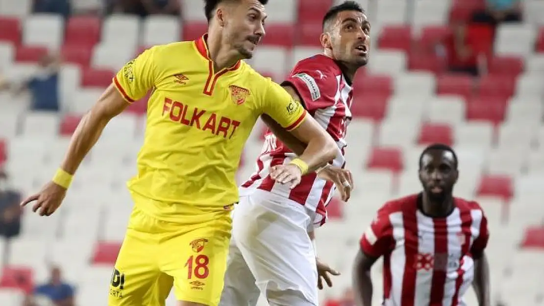 'Sivasspor ligdeki ilk beraberliğini aldı'
