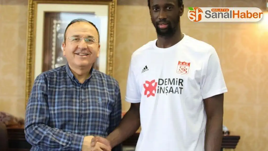 Sivasspor, Samba Camara'yı kadrosuna kattı