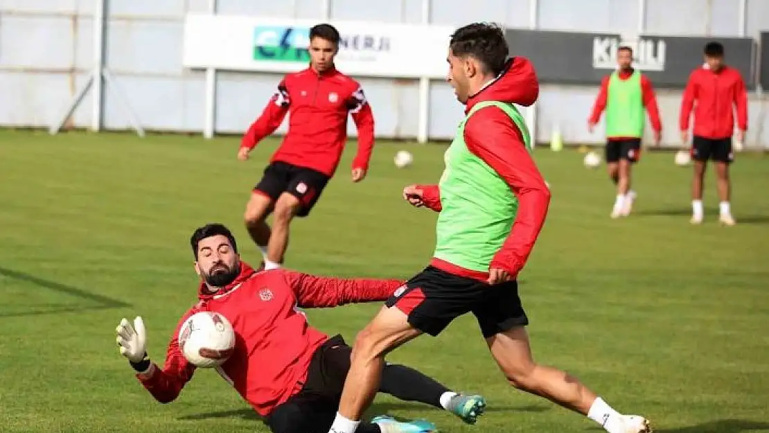 'Sivasspor, Trabzonspor mesaisine yoğun tempoda hazırlanıyor'