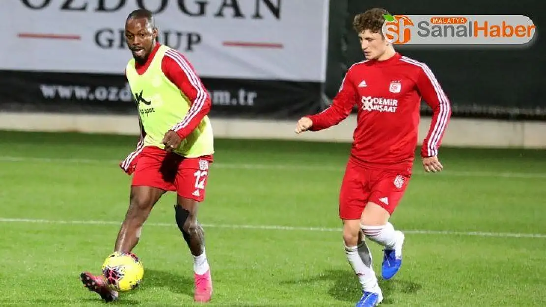 Sivasspor'un Antalya kampı devam ediyor