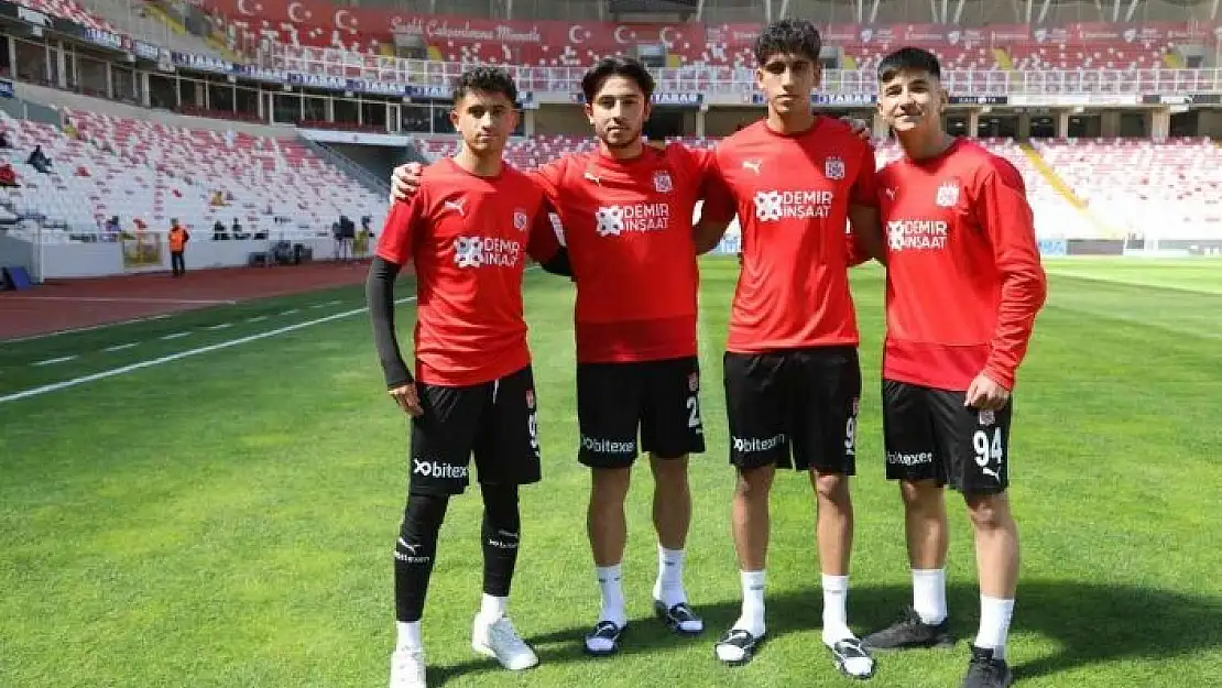 'Sivasspor´un gençleri ilk resmi maçına çıktı'