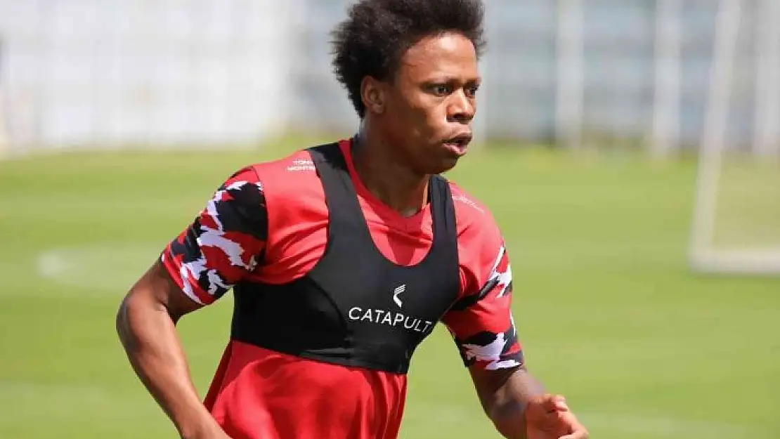 'Sivasspor´un yeni transferi Clinton N´Jie ilk idmanına çıktı'