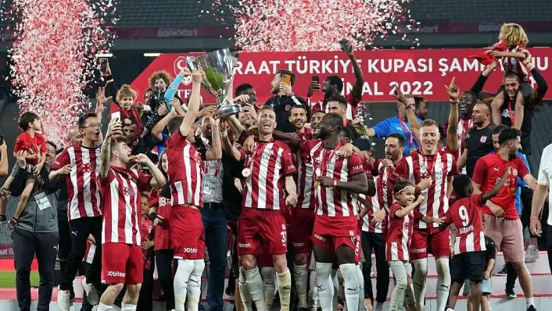 'Sivasspor, üst üste 3. kez Avrupa kupalarına katılacak'