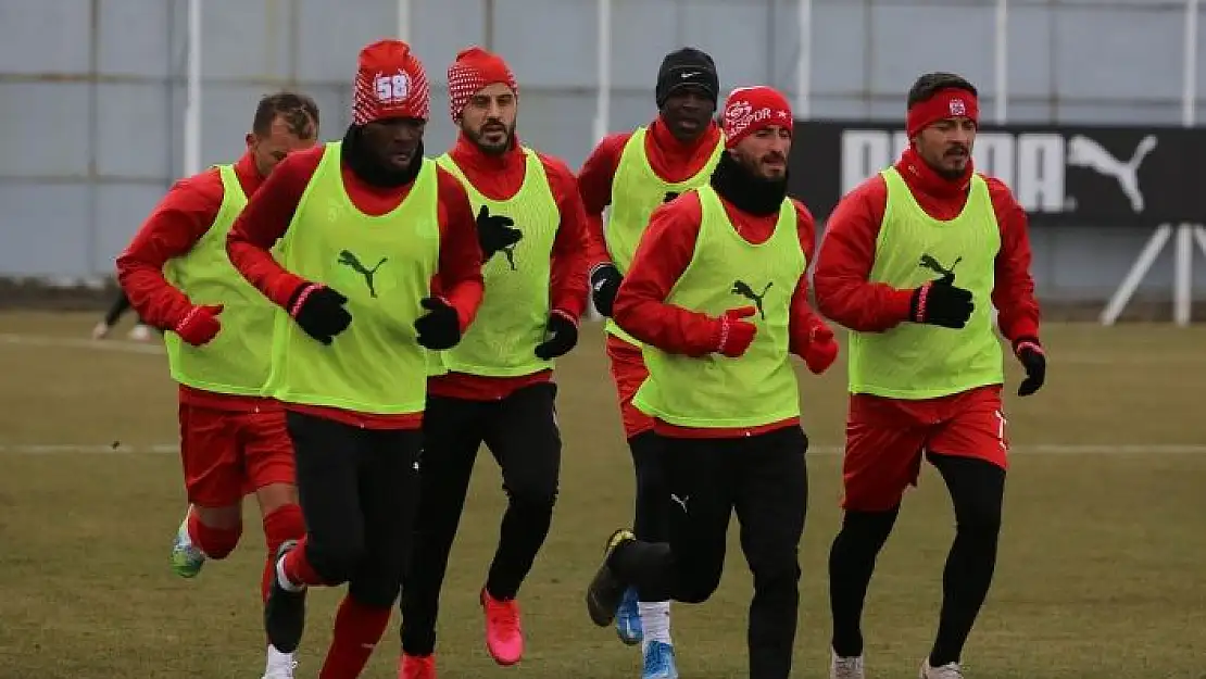 'Sivasspor, zorlu Trabzonspor maçı hazırlıklarını sürdürüyor'