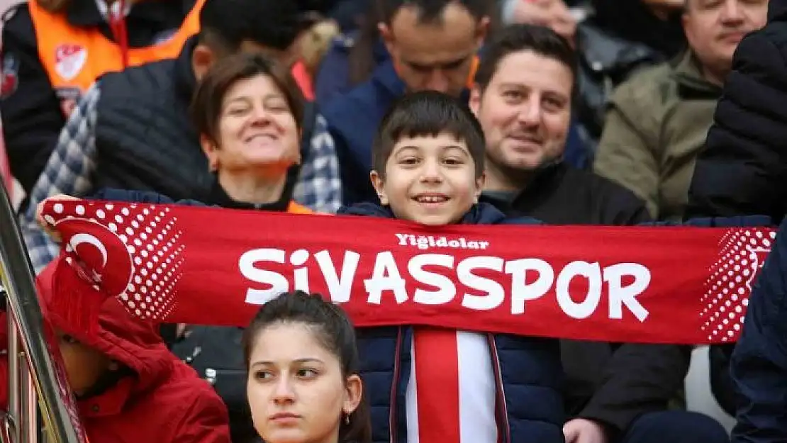 'Sivassporlu taraftarlar Fenerbahçe maçına yoğun ilgi gösterdi'
