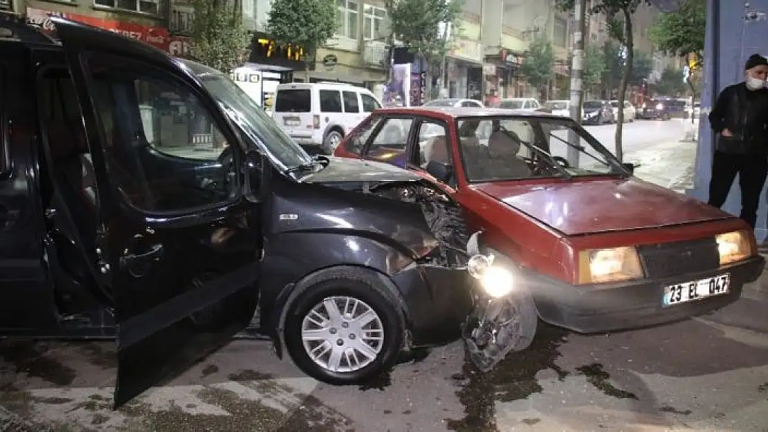 'Sokağa çıkma kısıtlaması başladığı saatlerde kaza: 2 yaralı'