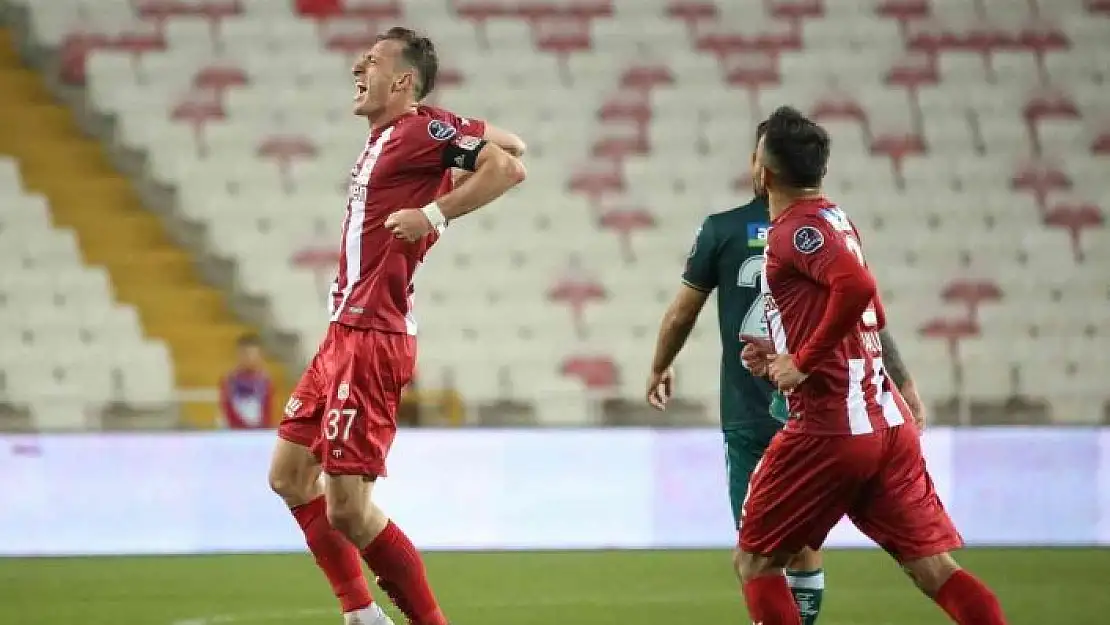 'Spor Toto Süper Lig: D.G. Sivasspor: 3 - Giresunspor: 0 (Maç sonucu)'