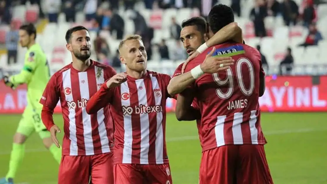 'Spor Toto Süper Lig: DG Sivasspor: 1 - Konyaspor: 0 (İlk yarı)'