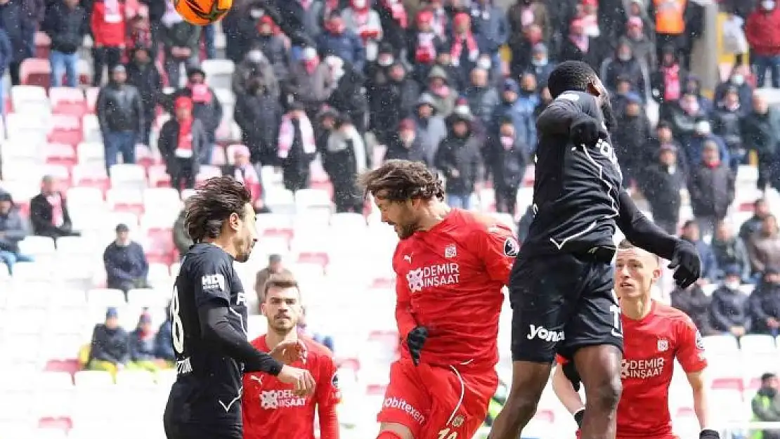 'Spor Toto Süper Lig: Sivasspor: 0 - Altay: 0 (İlk yarı)'