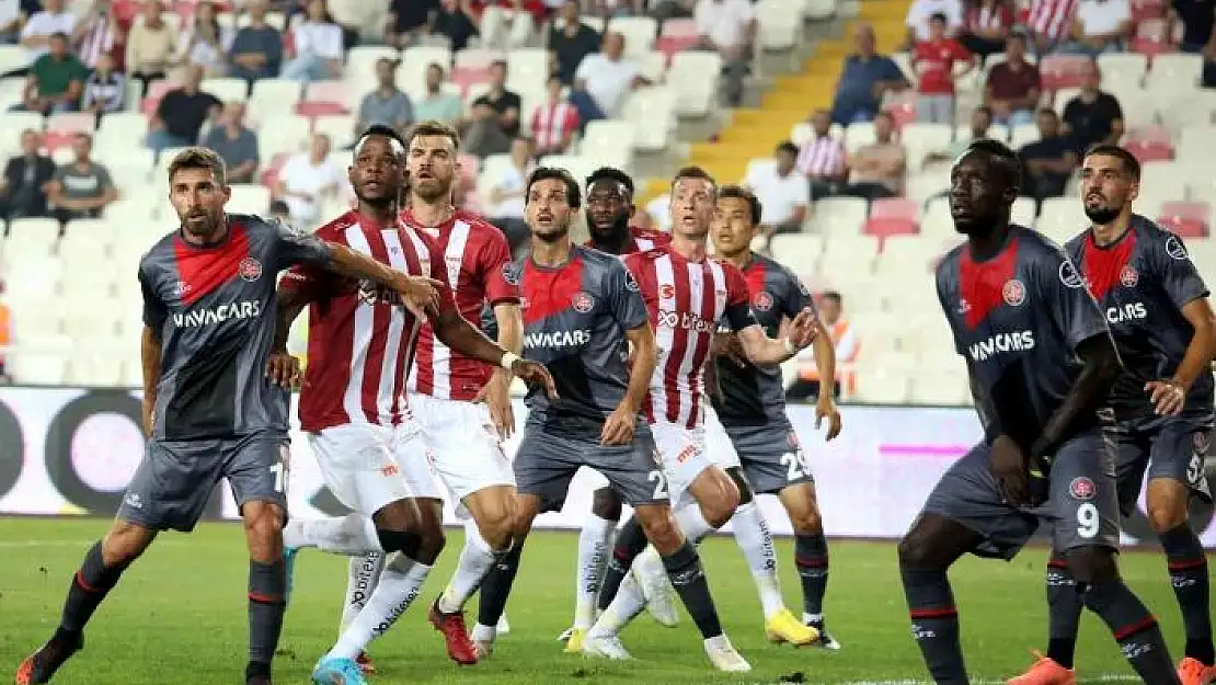 'Spor Toto Süper Lig: Sivasspor: 0 - Fatih Karagümrük: 0 (İlk yarı)'