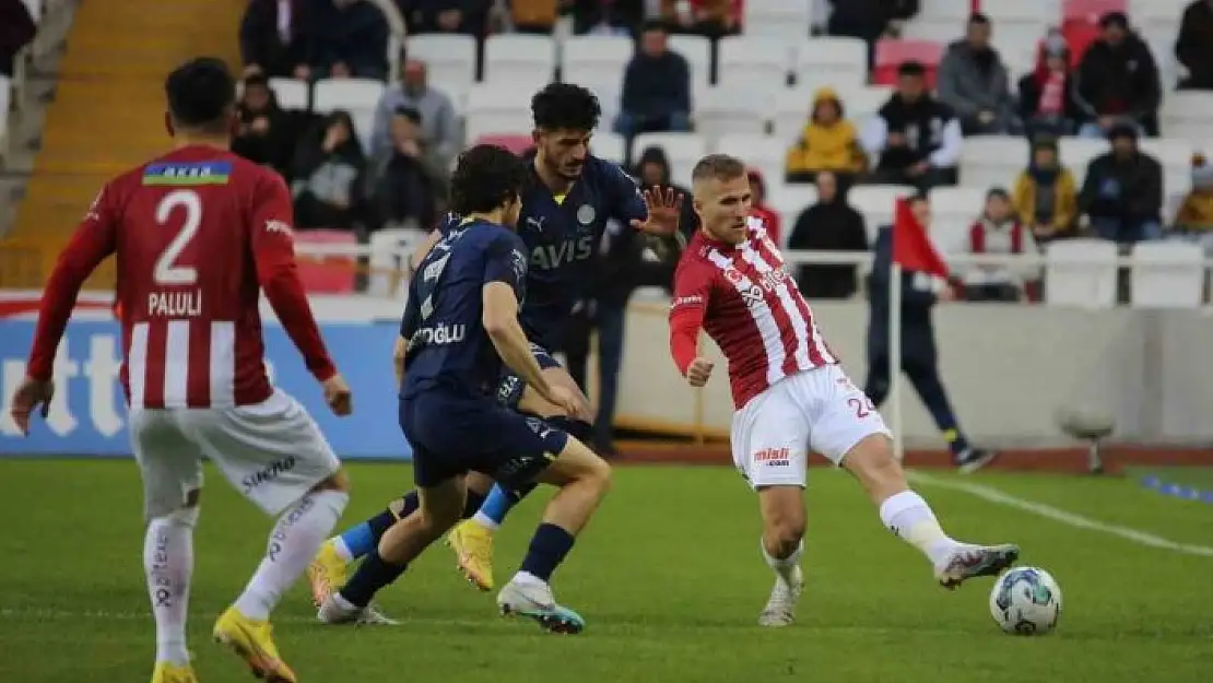 'Spor Toto Süper Lig: Sivasspor: 0 - Fenerbahçe: 0 (Maç devam ediyor)'