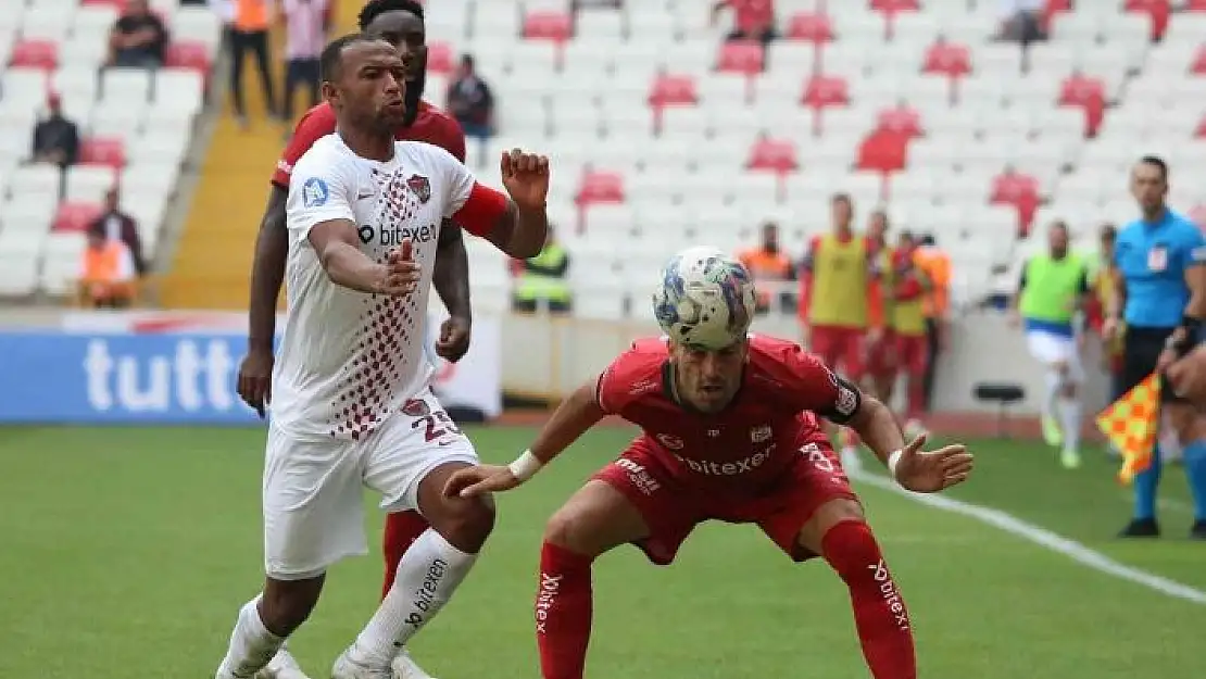 'Spor Toto Süper Lig: Sivasspor: 1 - Hatayspor: 2 (Maç sonu)'