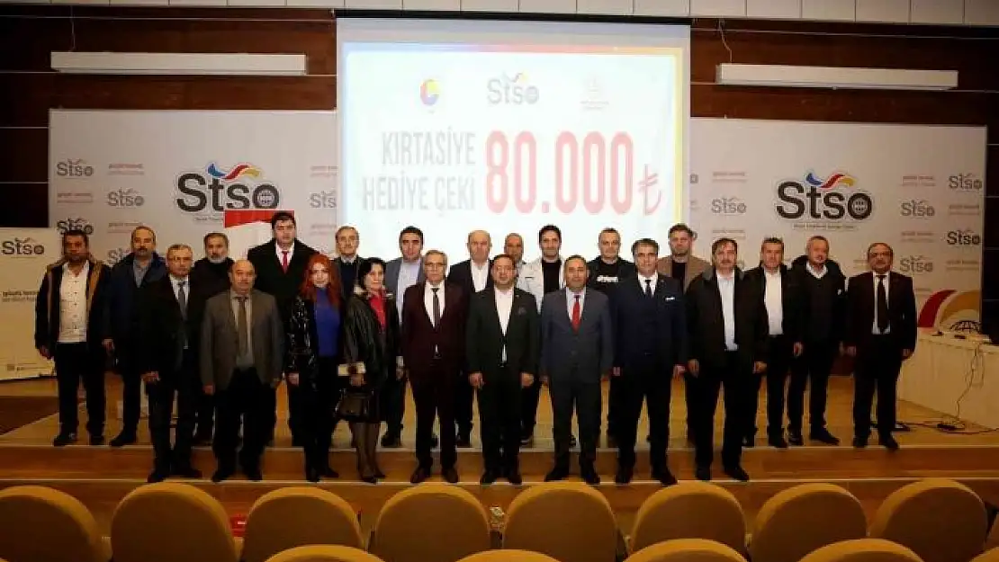 'STSO, öğrencilere kırtasiye malzemesi hediye etti'