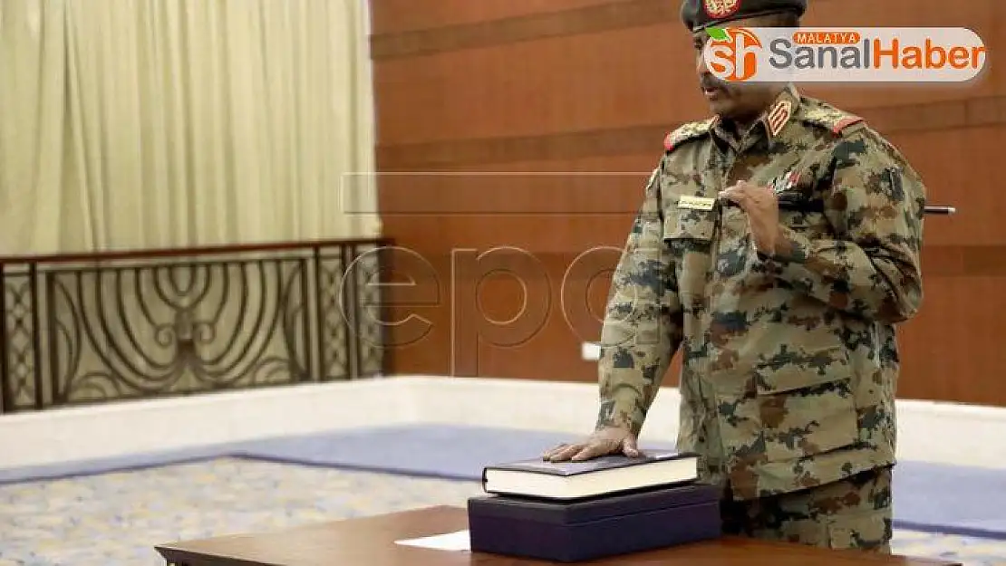 Sudan'da Abdulfettah el-Burhan, Konsey Başkanı olarak yemin etti
