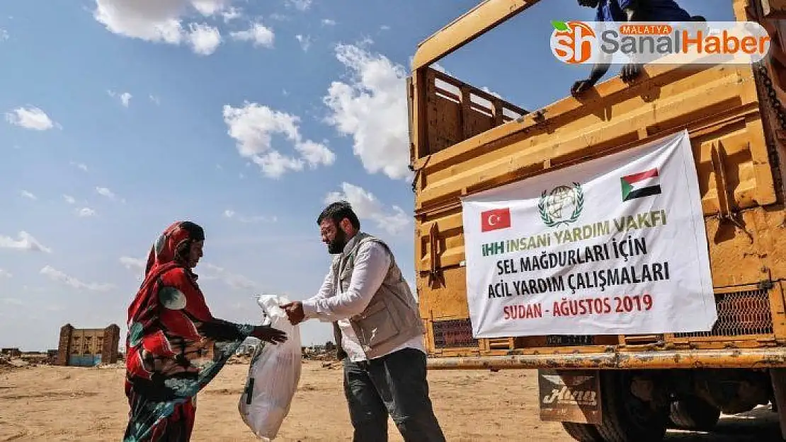 Sudan'da sel mağduru 480 aileye yardım