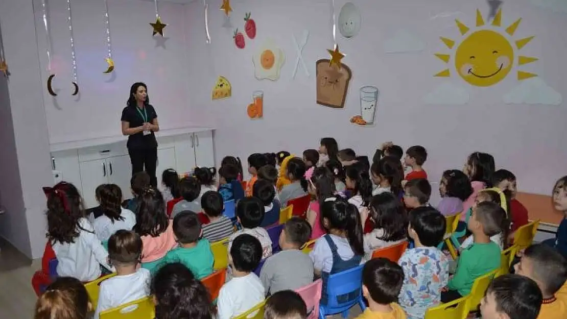 'Sular Vatan Hastanesi´nden, `Sağlık ellerimizde´ etkinliği'