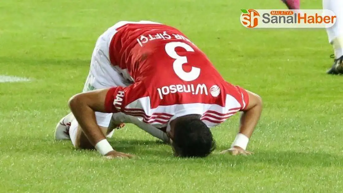 Süper Lig: Demir Grup Sivasspor: 2 - Trabzonspor: 1 (Maç sonucu)