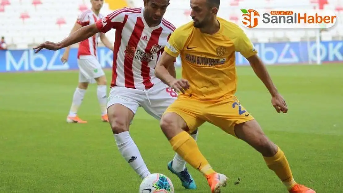 Süper Lig: DG Sivaspor: 1 - MKE Ankaragücü: 1 (İlk yarı)