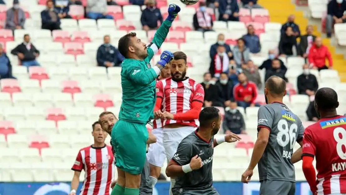 'Süper Lig: DG Sivasspor: 1 - Fatih Karagümrük: 0 (İlk yarı)'