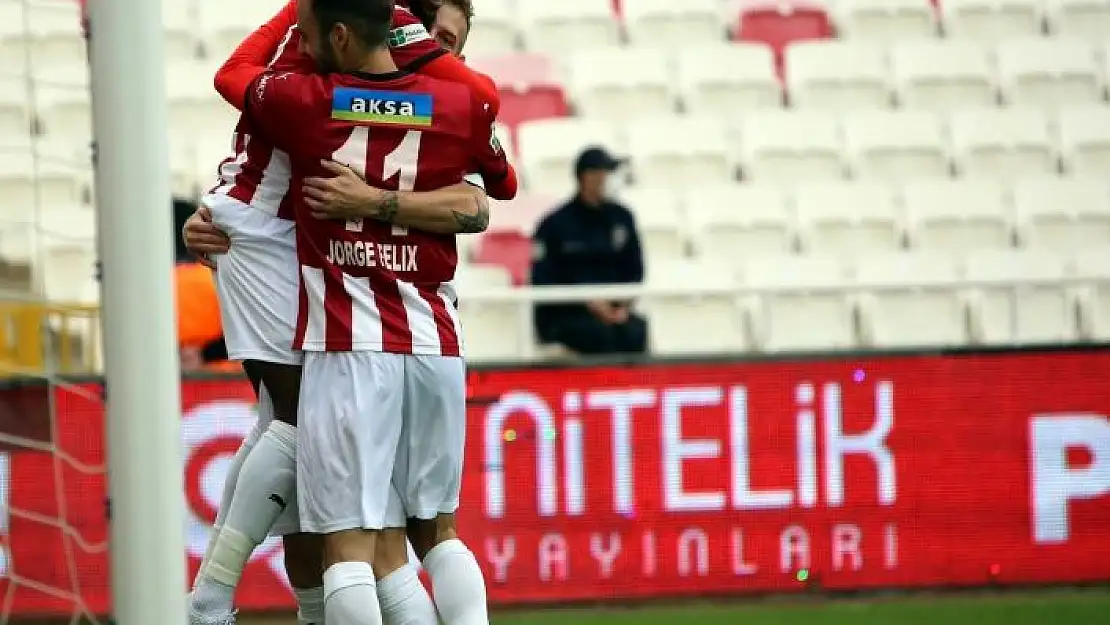 'Süper Lig: Sivasspor: 1 - Fatih Karagümrük: 0 (Maç devam ediyor)'