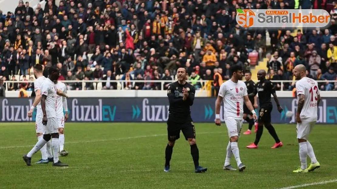 Süper Lig: Yeni Malatyaspor: 1 - Antalyaspor: 1 (İlk yarı)