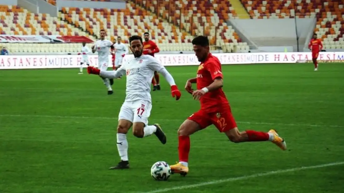 'Süper Lig: Yeni Malatyaspor: 1 - DG Sivasspor: 2 (İlk yarı)'