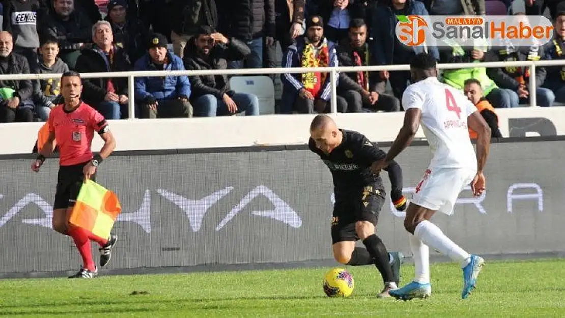 Süper Lig: Yeni Malatyaspor: 1 - DG Sivasspor: 2 (ilk yarı)