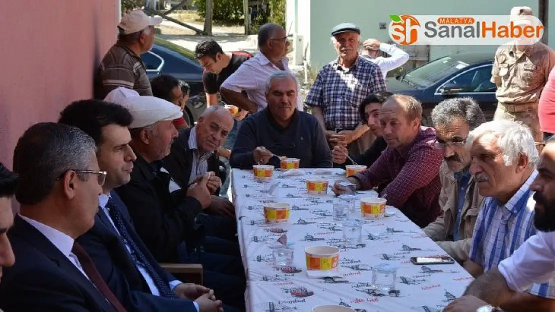 Suşehri'nde aşure dağıtımı