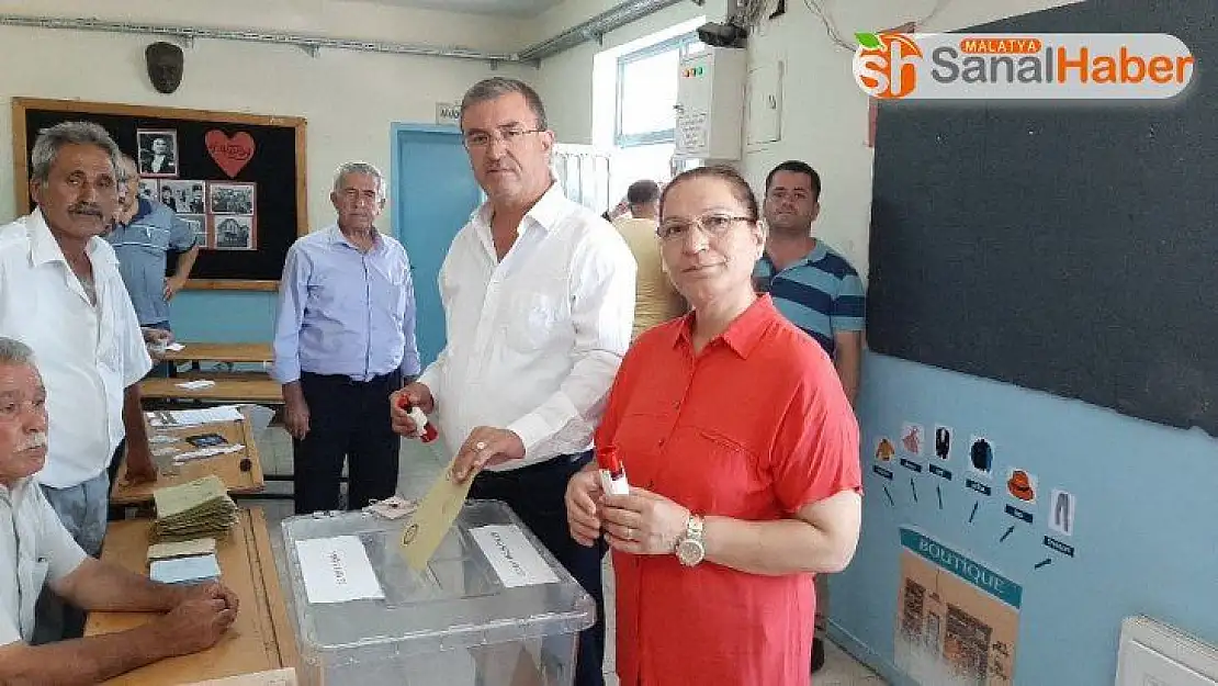 Suvarlı beldesinde oy kullanma işlemi başladı