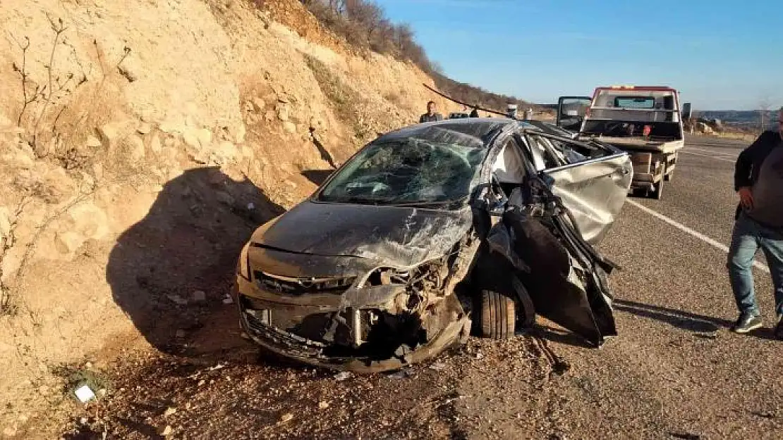 'Takla atan otomobilden yara almadan çıktı'