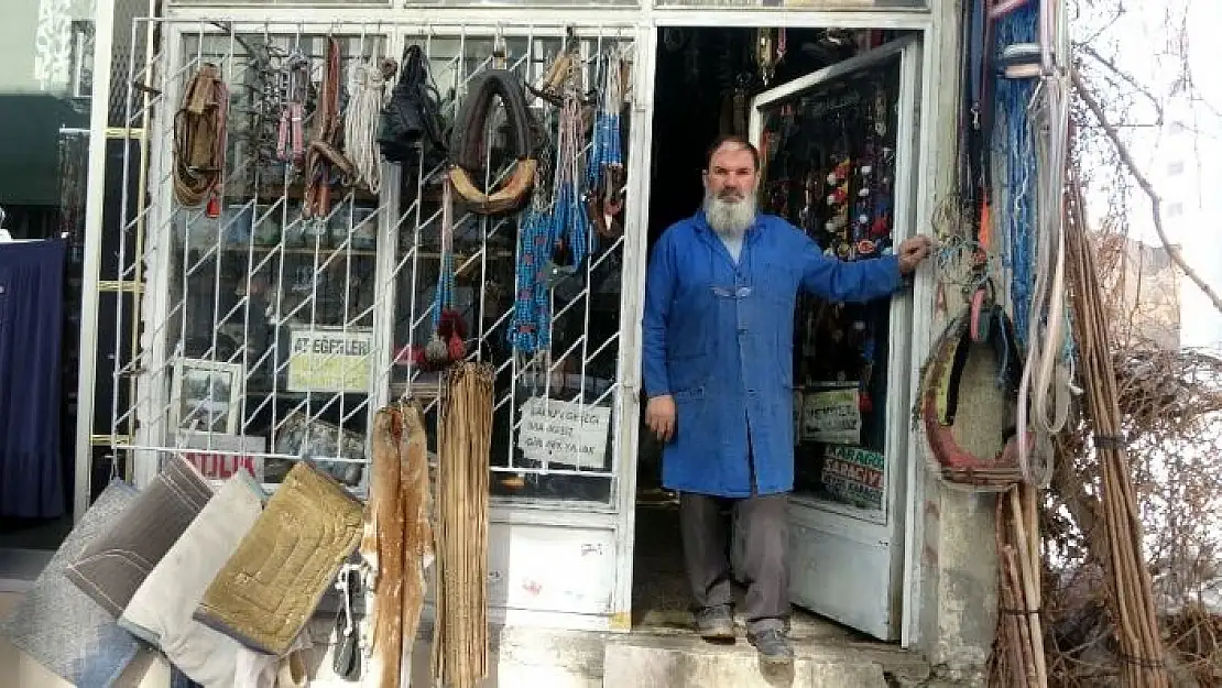 'Talep yok denecek kadar az, ama o mesleğinden vazgeçmiyor'