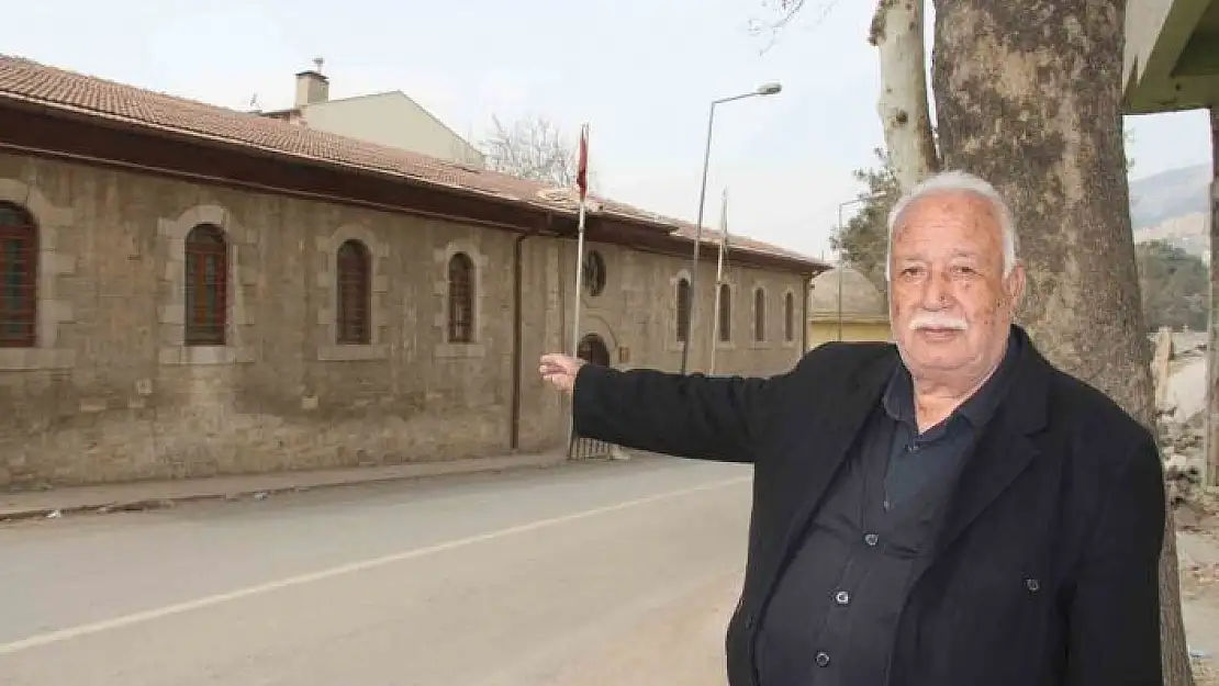 'Tam 3 asırlık tarihi taş kilise depremde zarar görmedi'