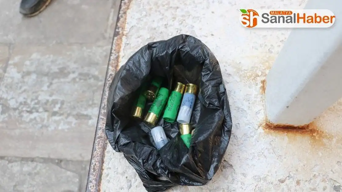 Tarihi camide bulunan fişekler tedirgin etti