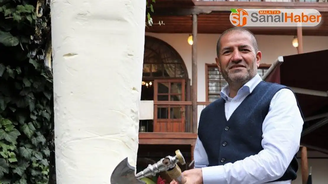 Tarihi konakta dondurma şov
