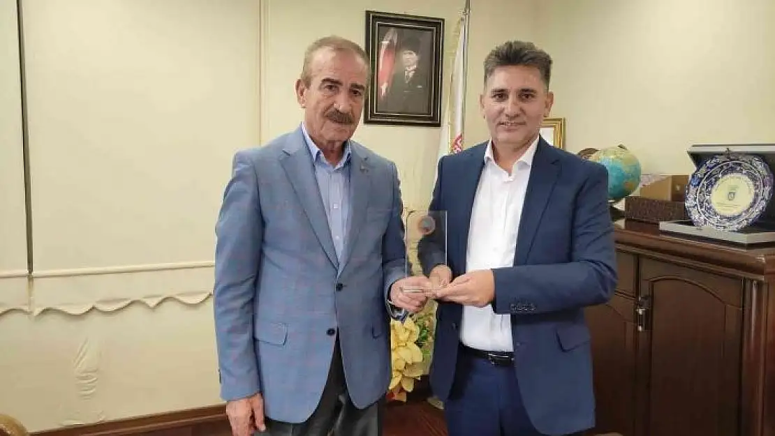 'Tarım ve hayvancılığının `En´lerine plaket'