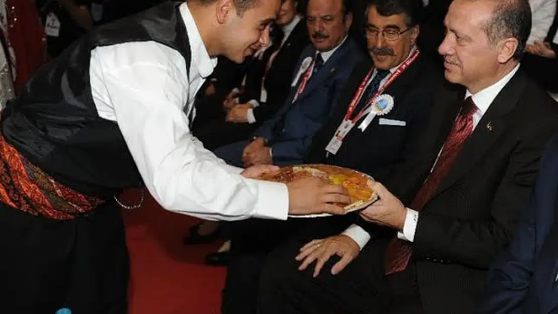 ''Mesela iliniz  Cumhurbaşkanı mı çıkaramıyı?  gayısı yiyin''