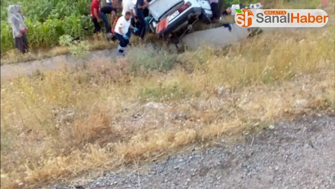 Malatya´da Tekeri patlayan otomobil takla attı: 2 ağır yaralı