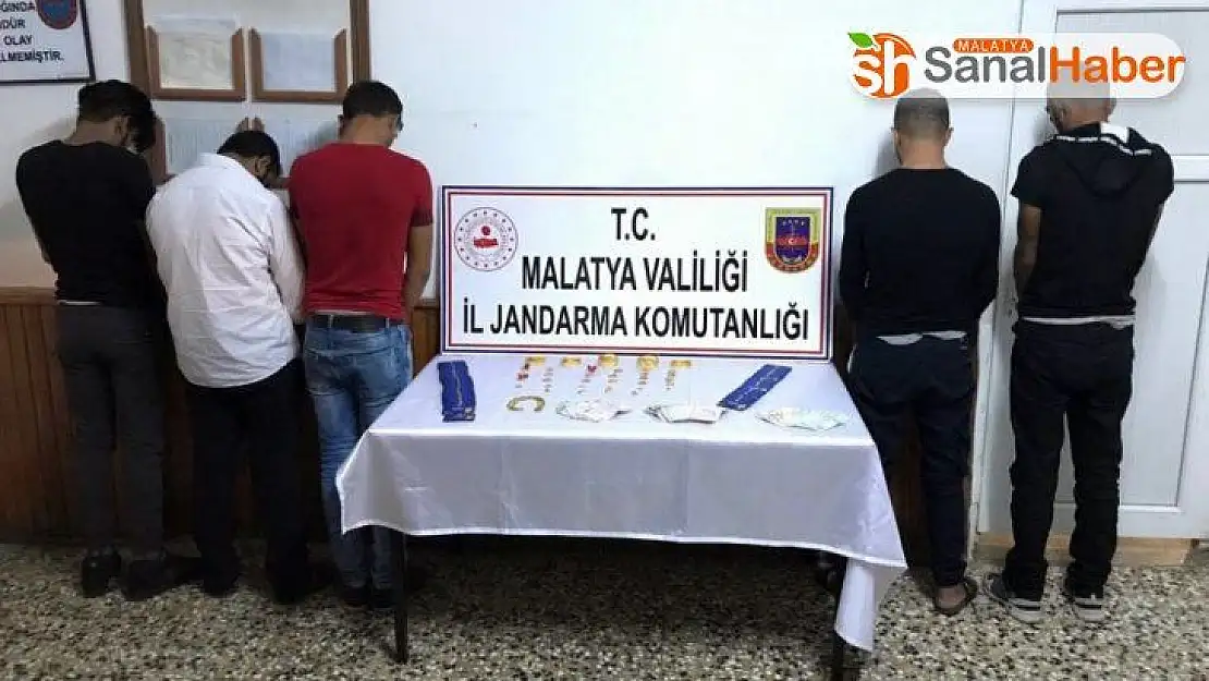 Malatya´da kendilerini savcı ve polis olarak tanıtarak dolandırıcılık yapanlar yakalandı